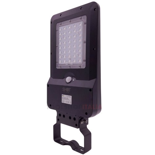 Faro led stradale ad energia solare YUMA15N 15W 4000K 1600lm IP65