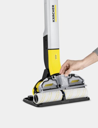 KARCHER Aspirapolvere Lavapavimenti con Filo Scopa Elettrica Aspira e Lava  senza Sacco Potenza 460 Watt Doppio Serbatoio - 1.055-500.0 FC 5